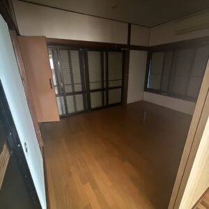  (内装)